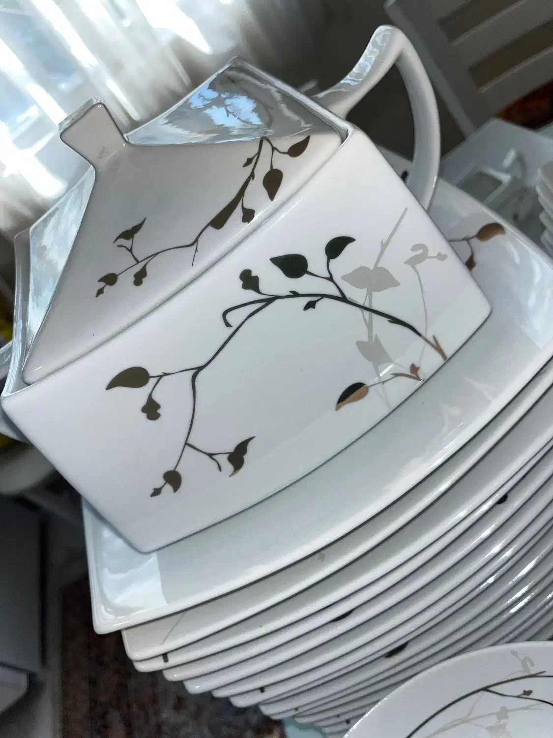 سرویس چینی ۱۸ نفره سپیدار|ظروف سرو و پذیرایی|رباط‌کریم, رباط‌کریم|دیوار