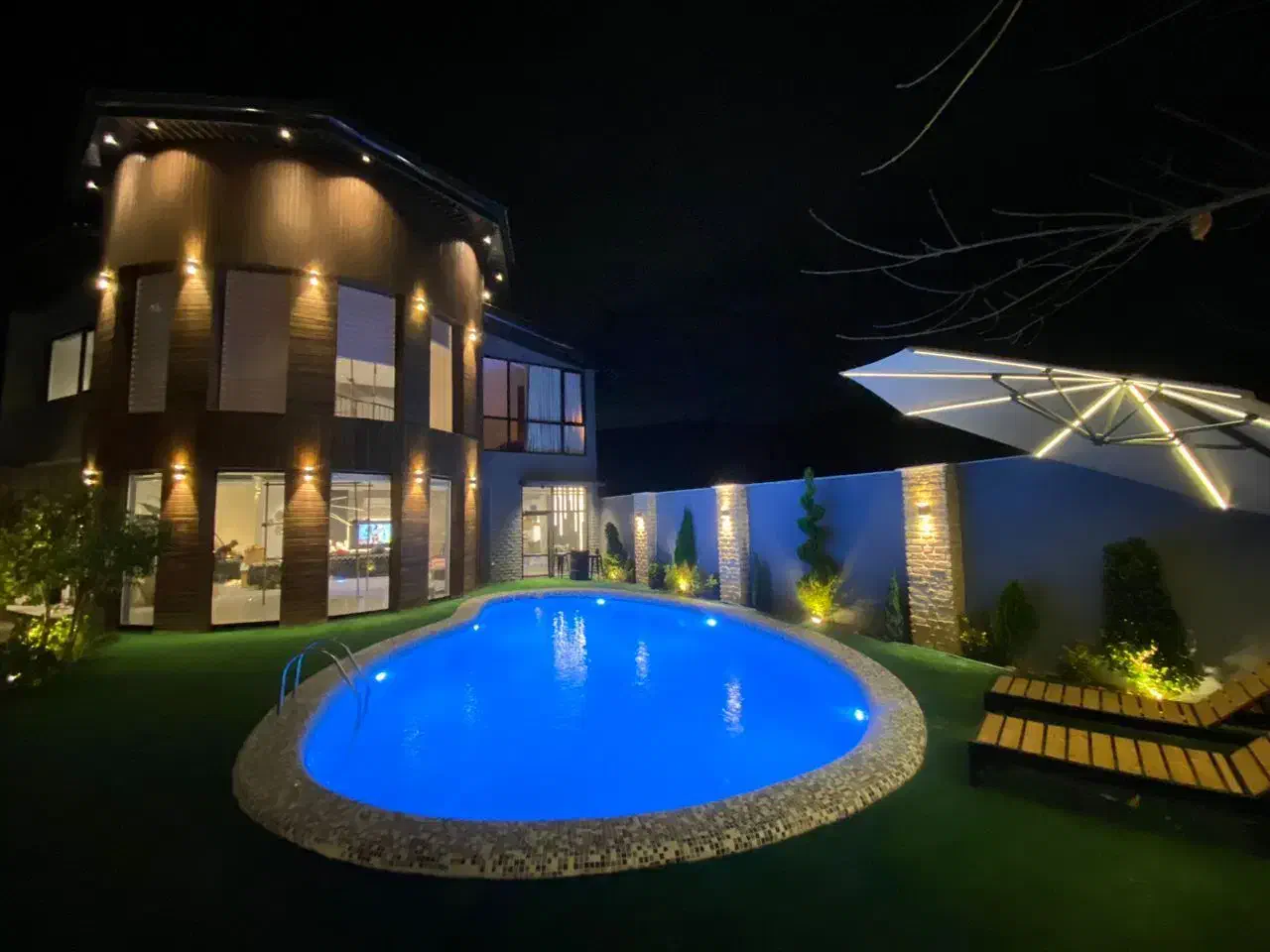 ویلا استخردار مارگاریتا|اجارهٔ کوتاهمدت ویلا و باغ|بندر انزلی, معلم|دیوار