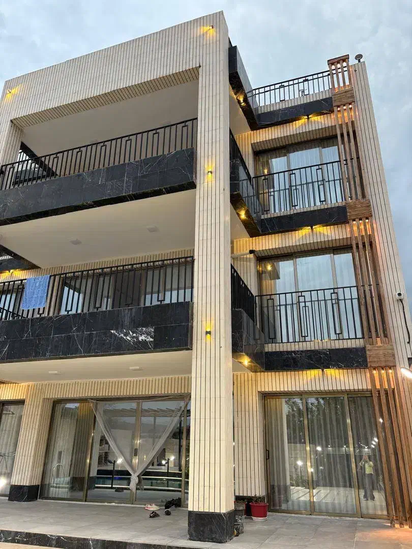 اجاره ویلا استخر دار باغبهادران|اجارهٔ کوتاهمدت ویلا و باغ|اصفهان, بوستان آینه خانه|دیوار