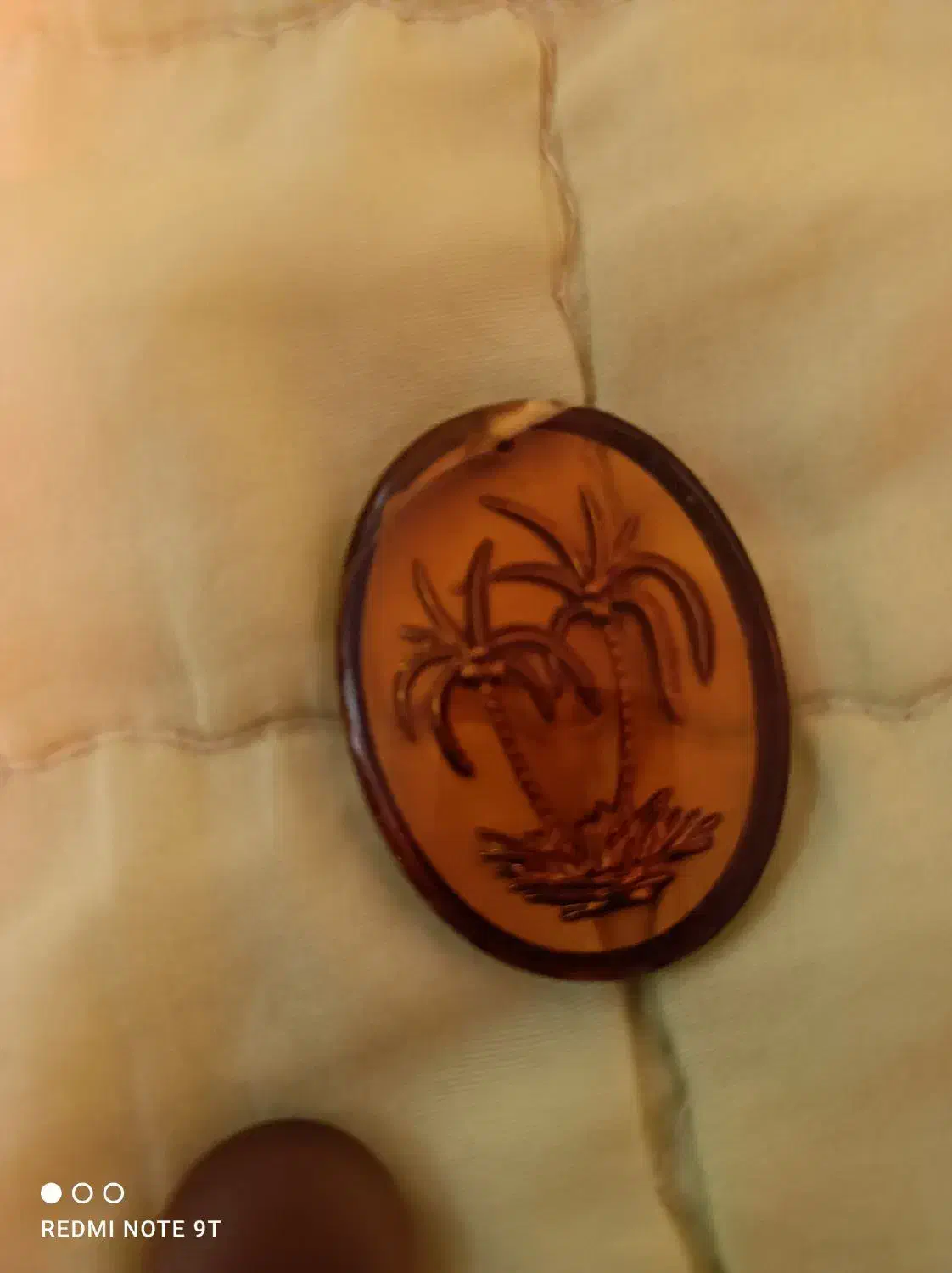 دو عدد سنگ عقیق ویک عدد سنگ که نمیدونمچیه|کلکسیون اشیاء عتیقه|هشتگرد, فاز ۳ مهستان|دیوار