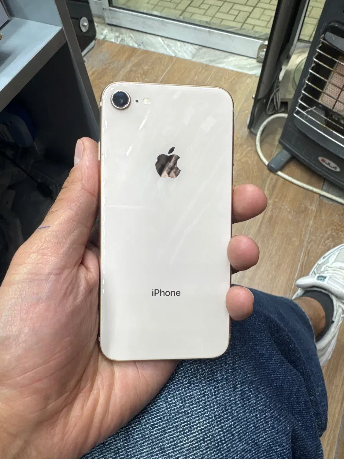 ایفون۸ پک اصلی بسیار تمیز|موبایل|بجنورد, |دیوار