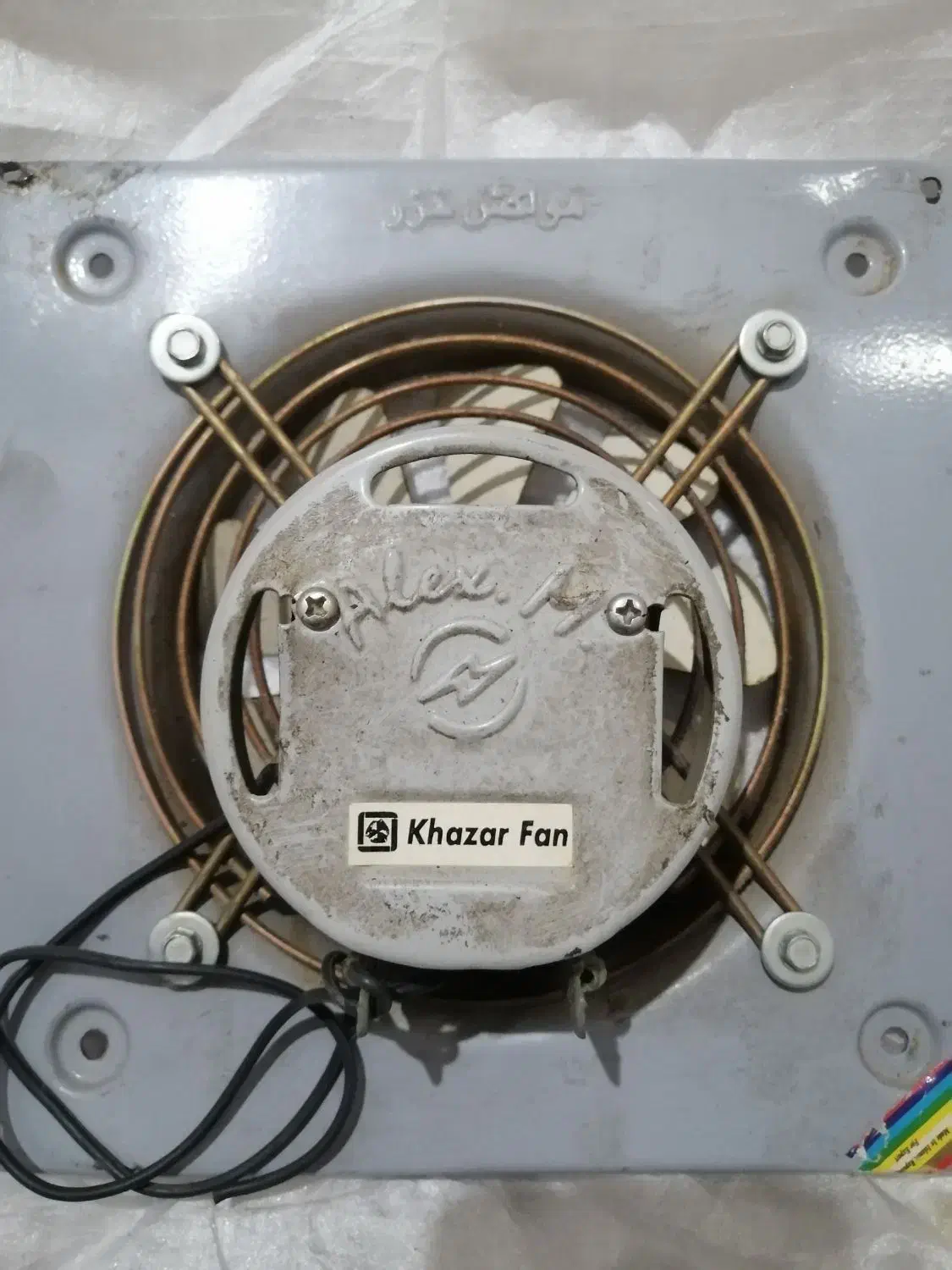 فن هواکش سالم کم استفاده شده 20*20|پنکه و تصفیه‌کنندهٔ هوا|تبریز, |دیوار