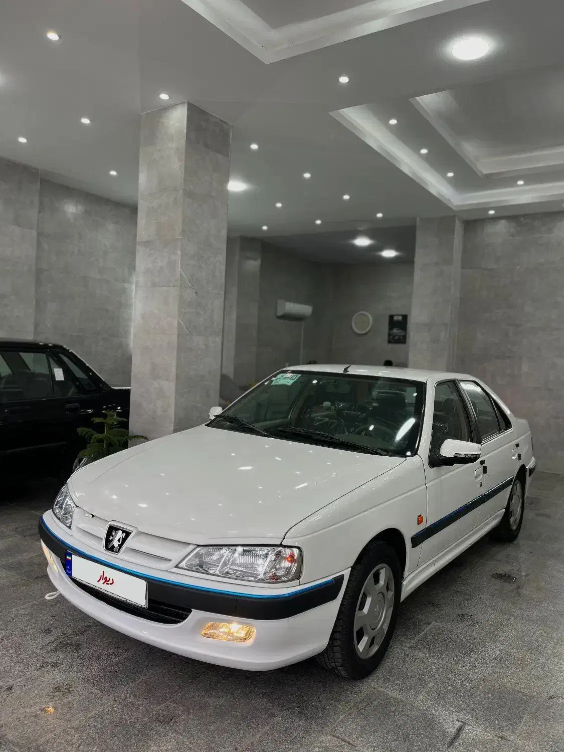 پارس مدل ۹۳بیرنگ|خودرو سواری و وانت|رشت, حافظ آباد|دیوار