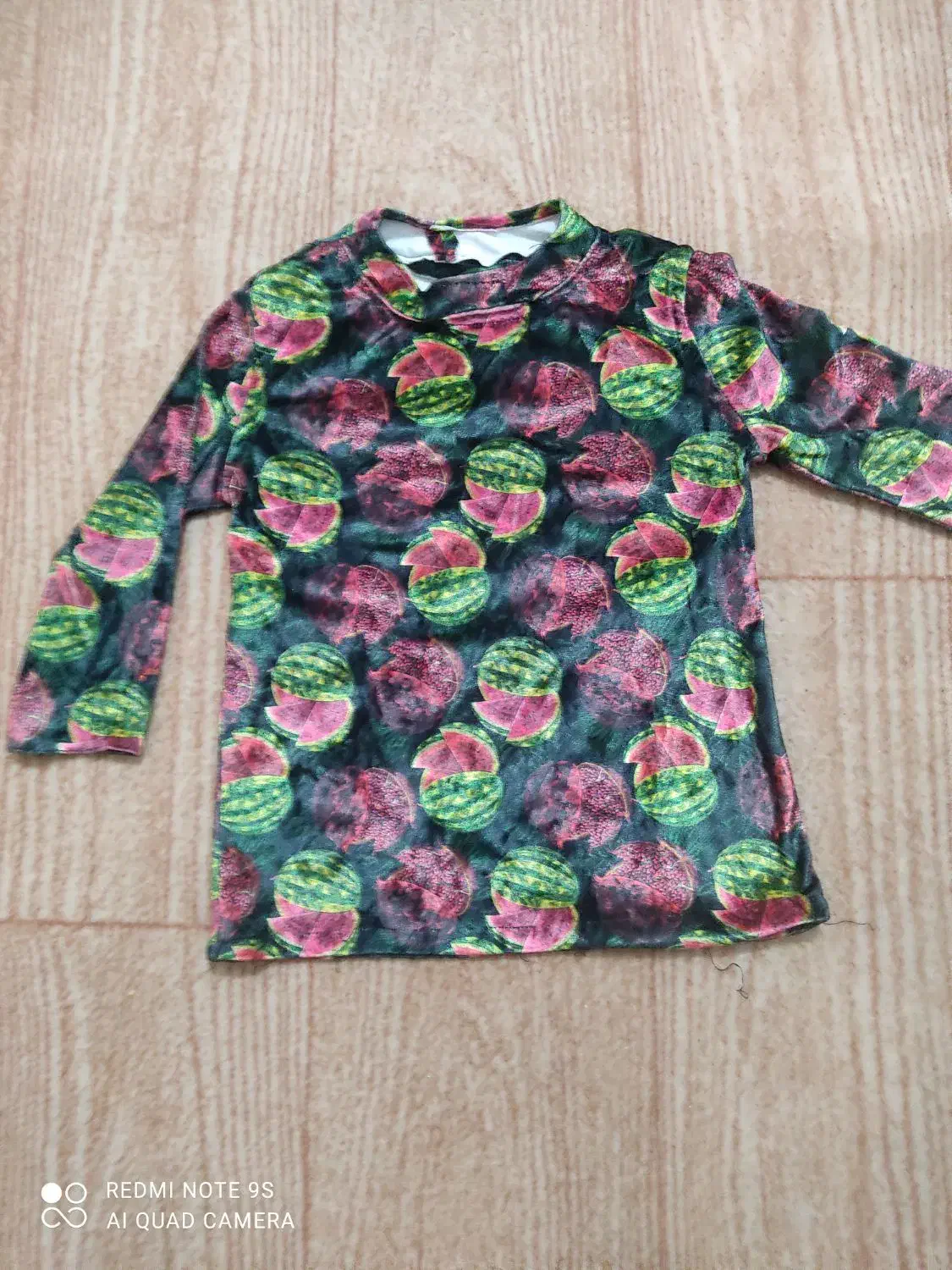 لباس بچه یلدایی|کفش و لباس بچه|قم, شهر قائم|دیوار