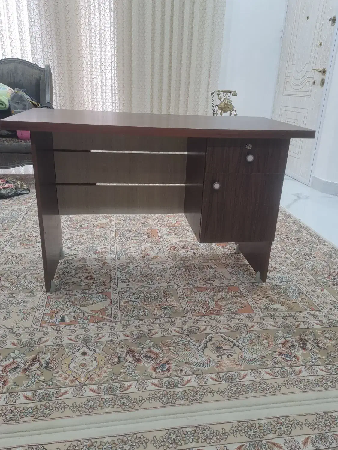 میزمطالعع|میز تحریر و کامپیوتر|تربت‌حیدریه, قائم|دیوار