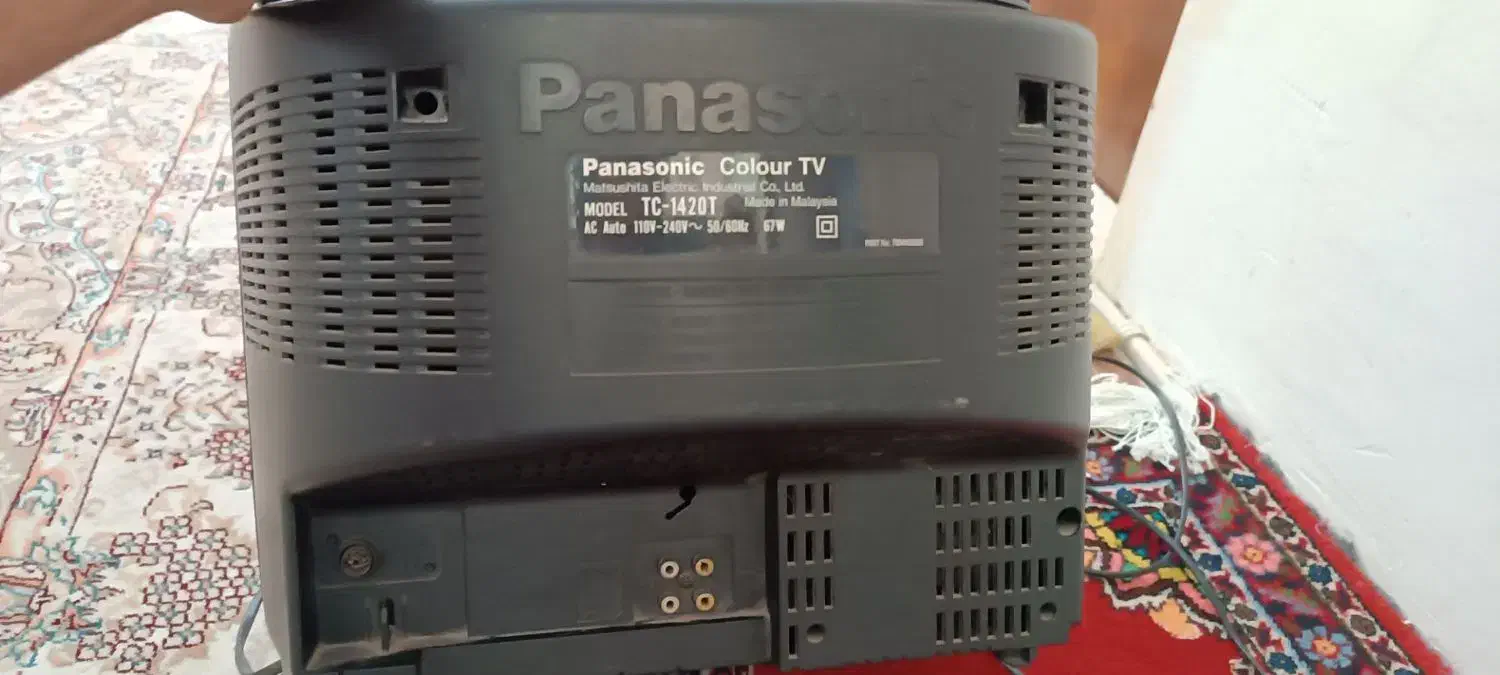 تلویزیون ۱۴ اینچ قدیمی رنگی|تلویزیون و پروژکتور|زنجان, |دیوار