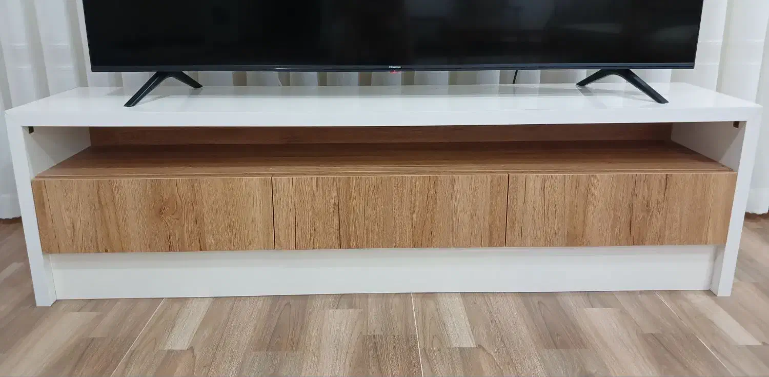 میز تلویزیون ۱ متر و ۶۵ سانتی بسیار تمیز|میز تلویزیون|اندیمشک, |دیوار