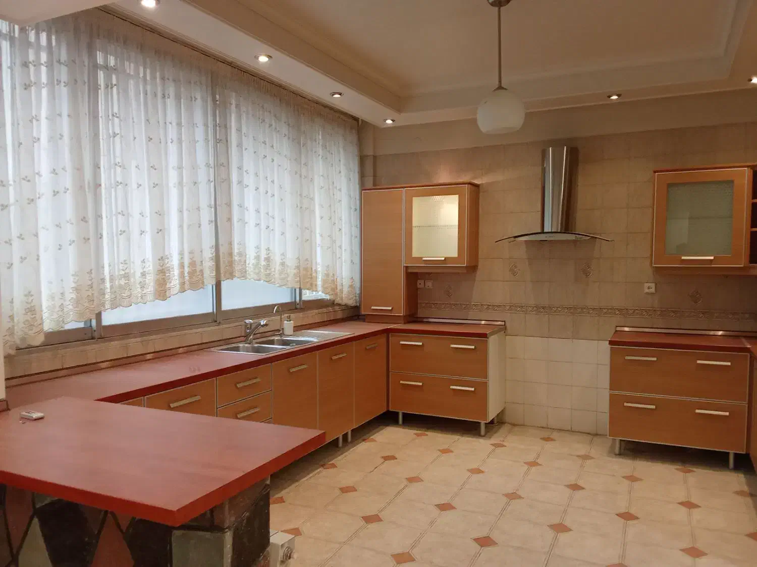 ۲۴۰متر/۴خواب/فول امکانات/سهروردی شمالی