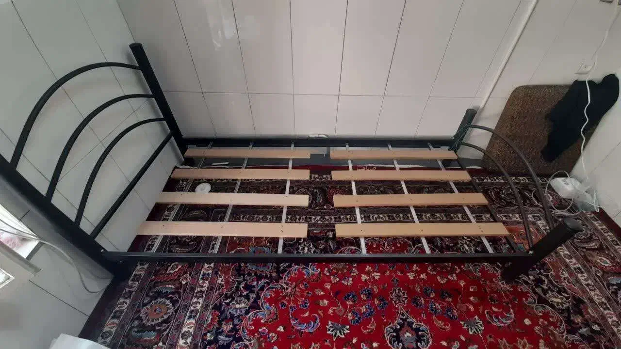 تخت یک نفره فلزی|تخت و سرویس خواب|تهران, بلورسازی|دیوار