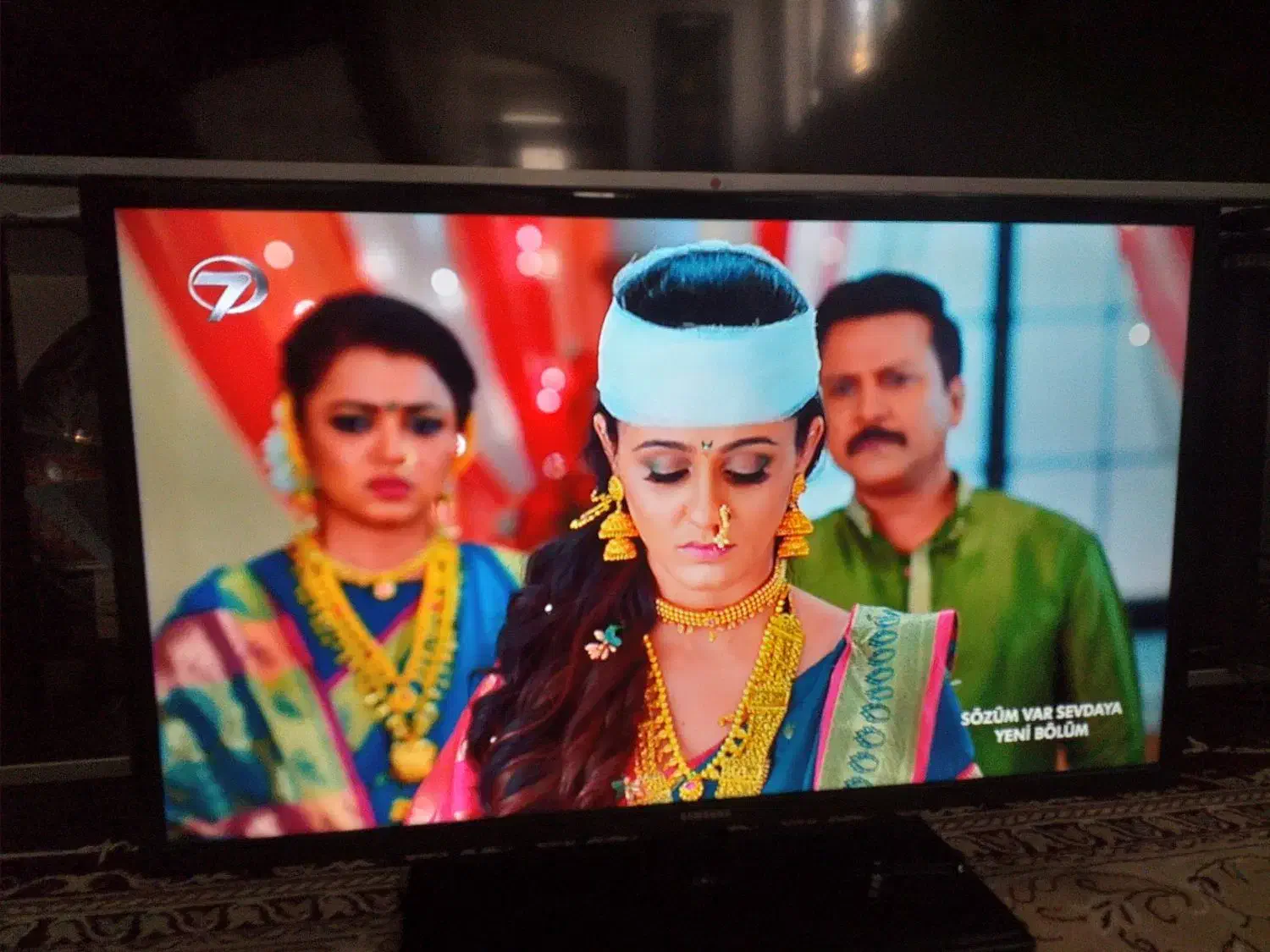 تلویزیون خانگی ال ای دی سامسونگ ۳۲ اینچ سالم ونو|تلویزیون و پروژکتور|تبریز, |دیوار