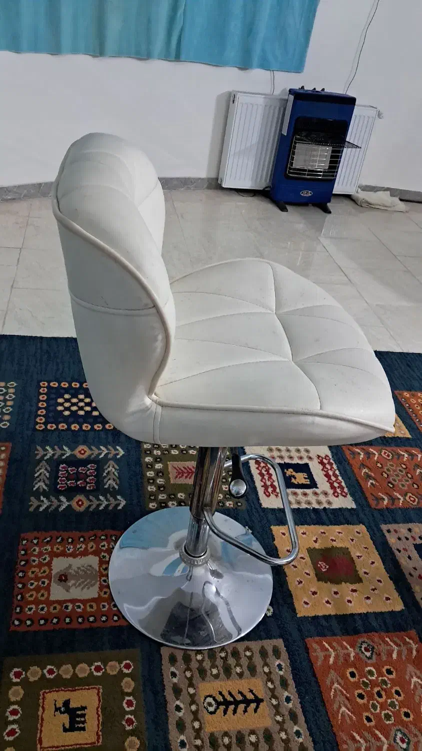 صندلی اپنی و یاصندلی ارایشگاه در حد نو|صندلی و نیمکت|محمدشهر, ولدآباد|دیوار