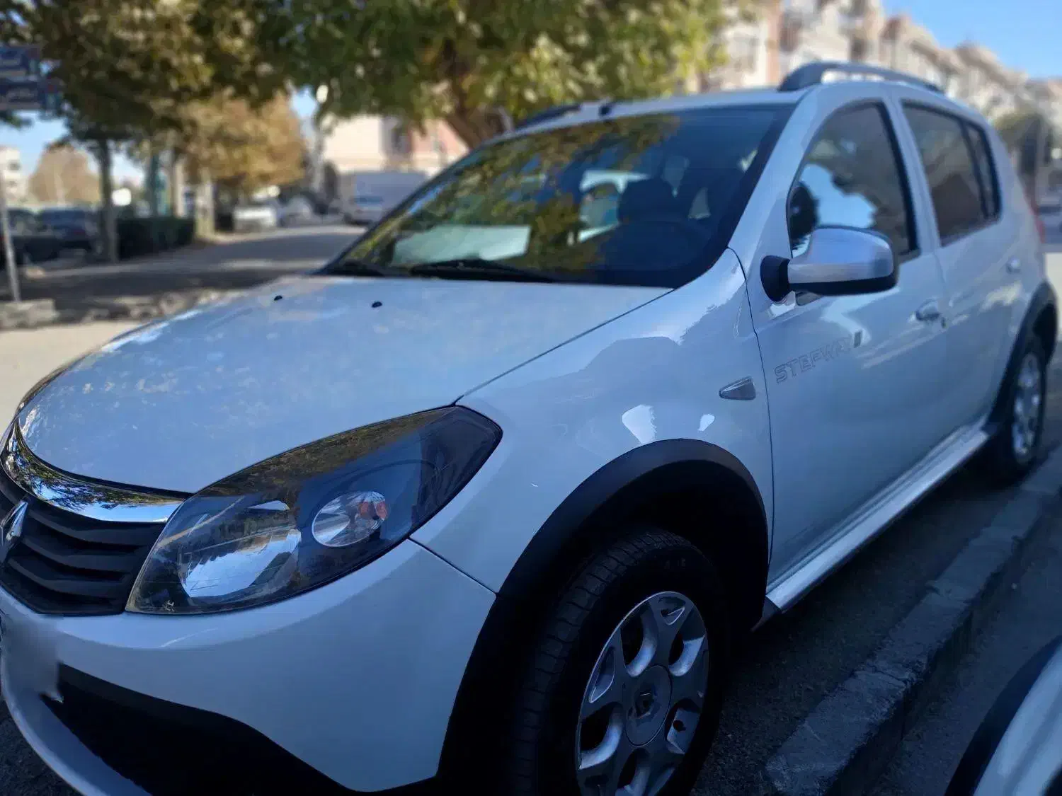 ساندرو استپوی ۹۶ اتوماتیک|خودرو سواری و وانت|قزوین, |دیوار