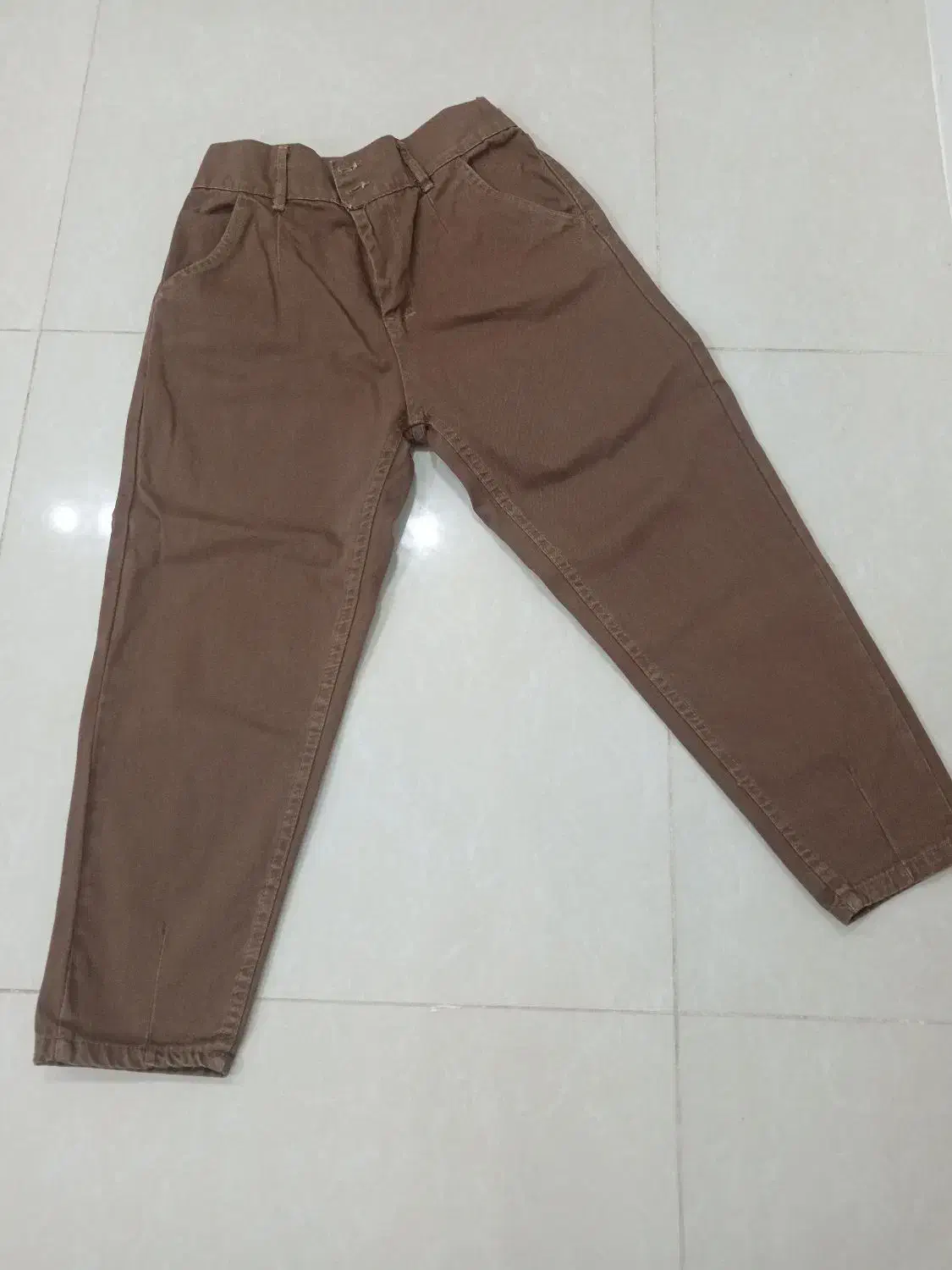 شلوار|لباس|میانه, |دیوار