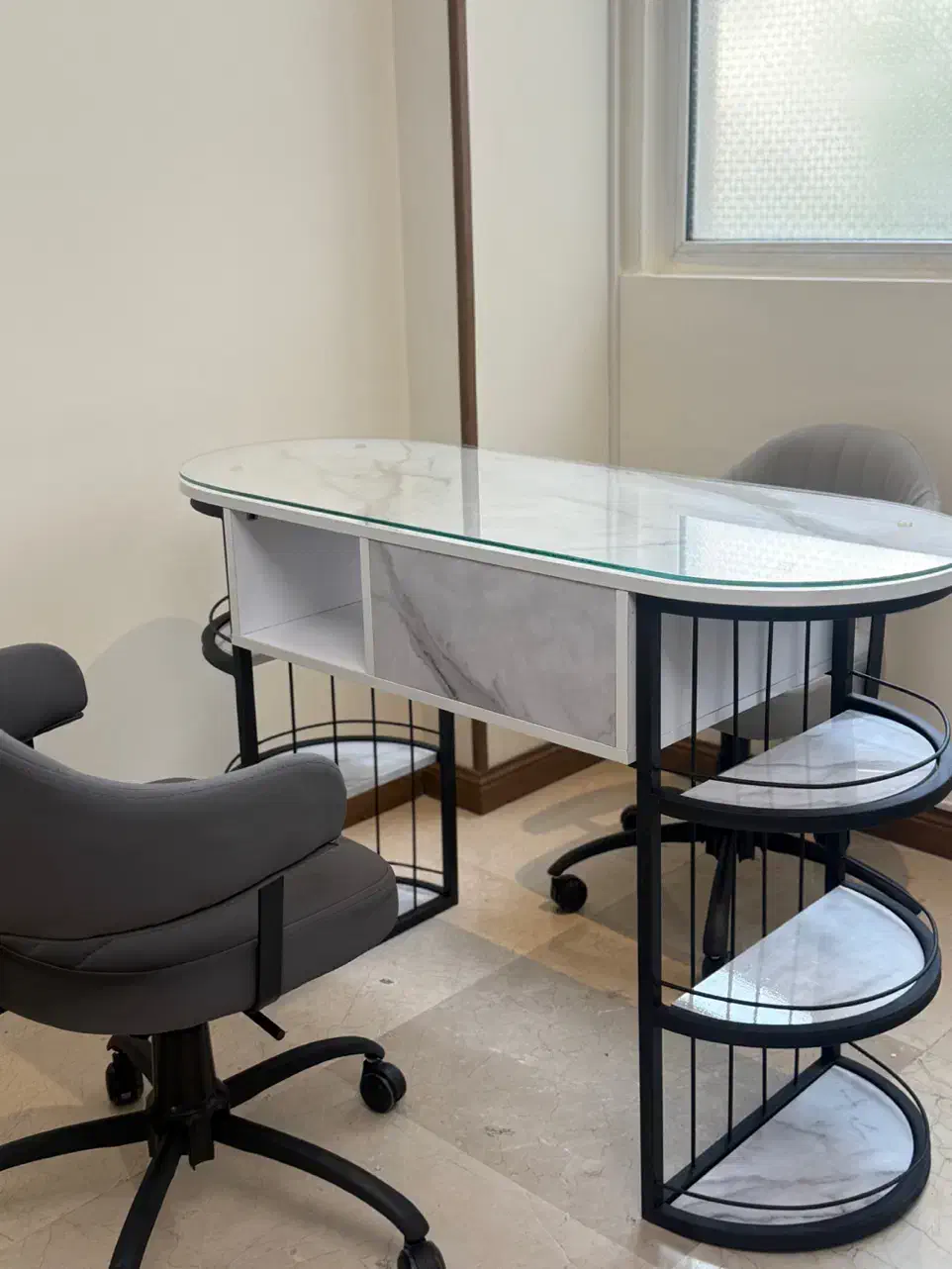 اجاره صندلی در ارایشگاه بانوان|خدمات آرایشگری و زیبایی|تهران, تجریش|دیوار