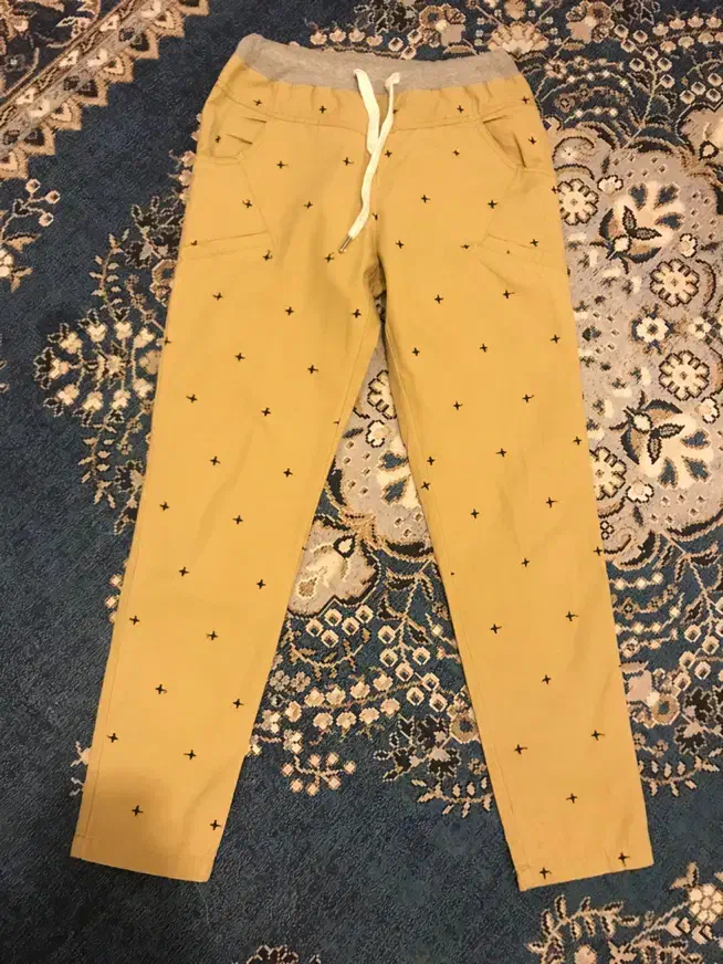 شلوار|لباس|خوی, |دیوار