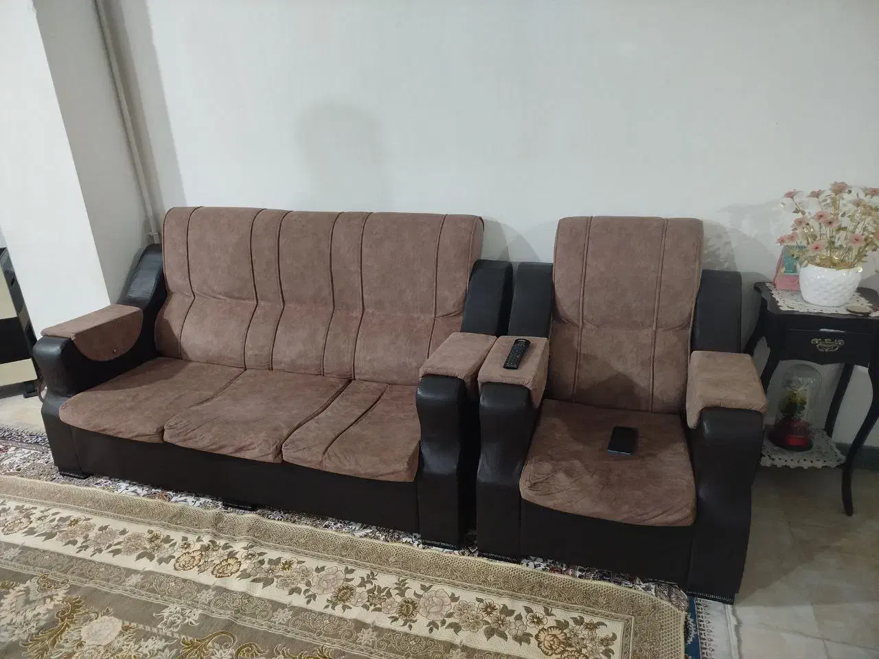 مبل راحتی|مبلمان خانگی و میز عسلی|تالش, هشتپر|دیوار