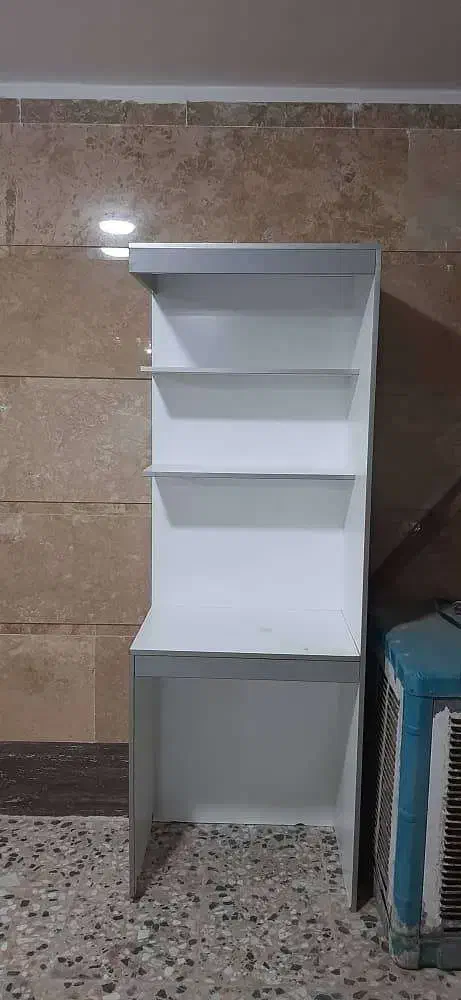 کتابخانه ومیز تحریر|کتابخانه، شلف، قفسه‌های دیواری|شاهین‌شهر, شهرک پردیس|دیوار