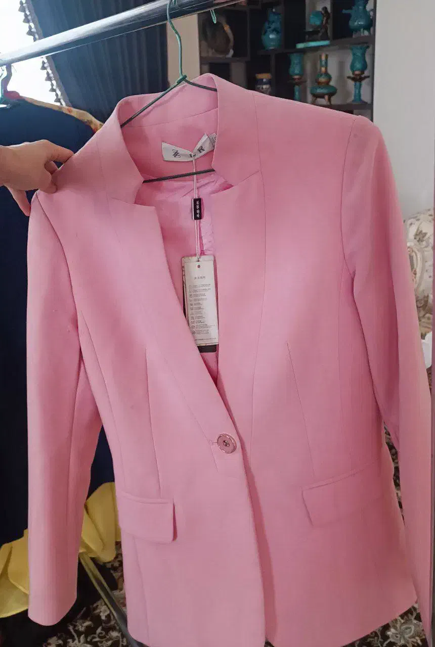 تعداد زیادی مانتو، کت و شومیز (ورق بزنید)|لباس|کرج, گلشهر|دیوار