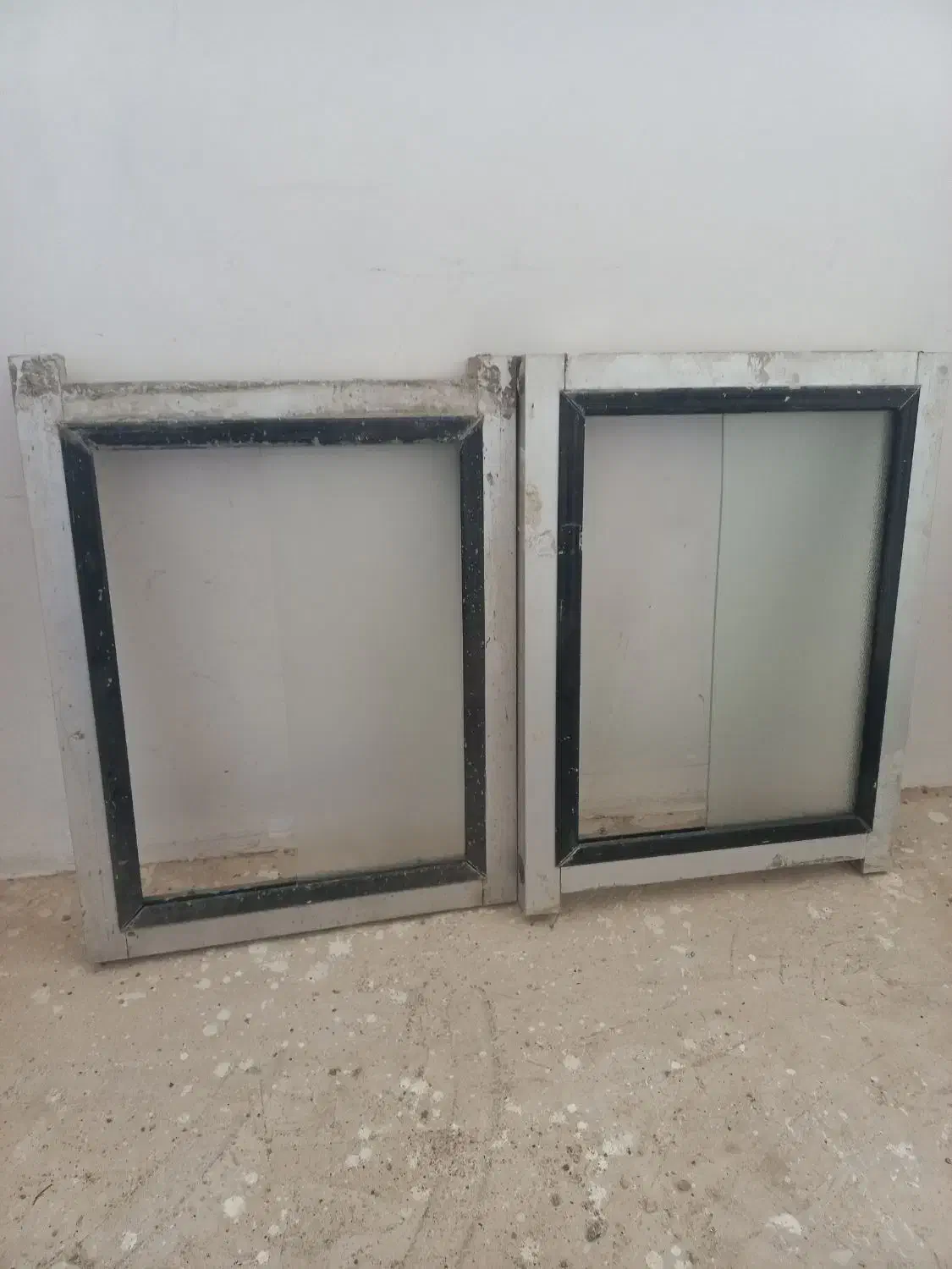 ۲عددپنجره کوچک کار کرده|مصالح و تجهیزات ساختمان|میاندوآب, |دیوار