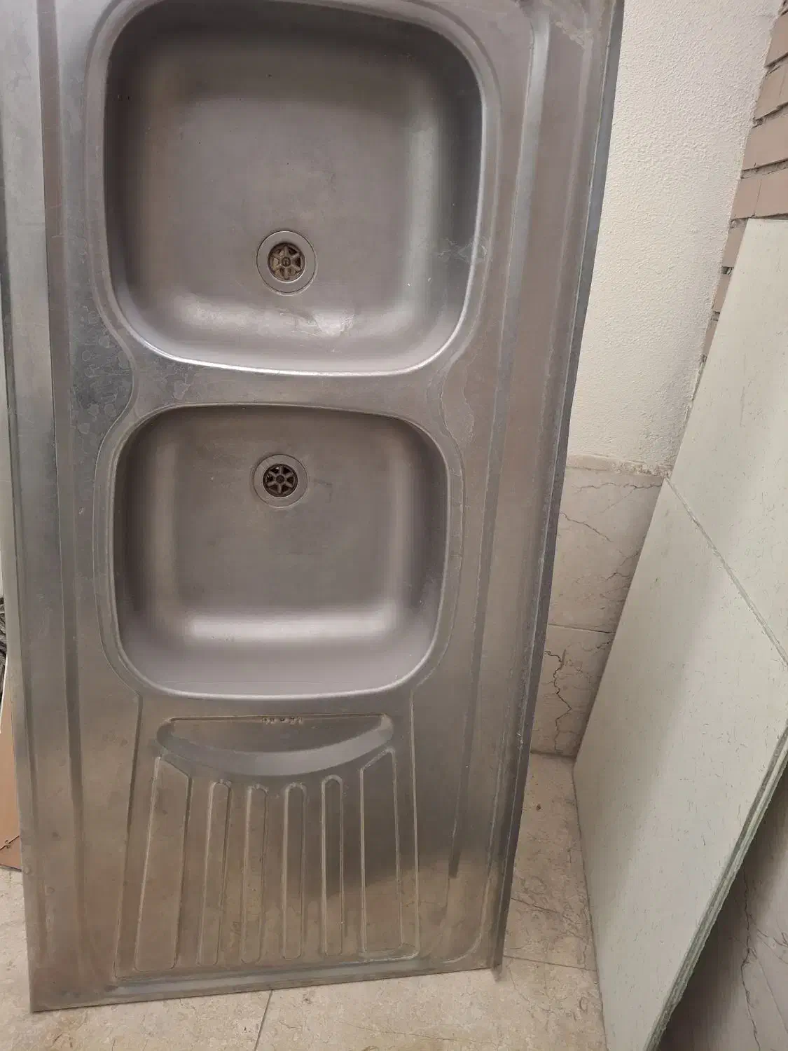 سینک روکار|آب‌چکان و نظم‌دهنده ظروف|فولادشهر, B5|دیوار