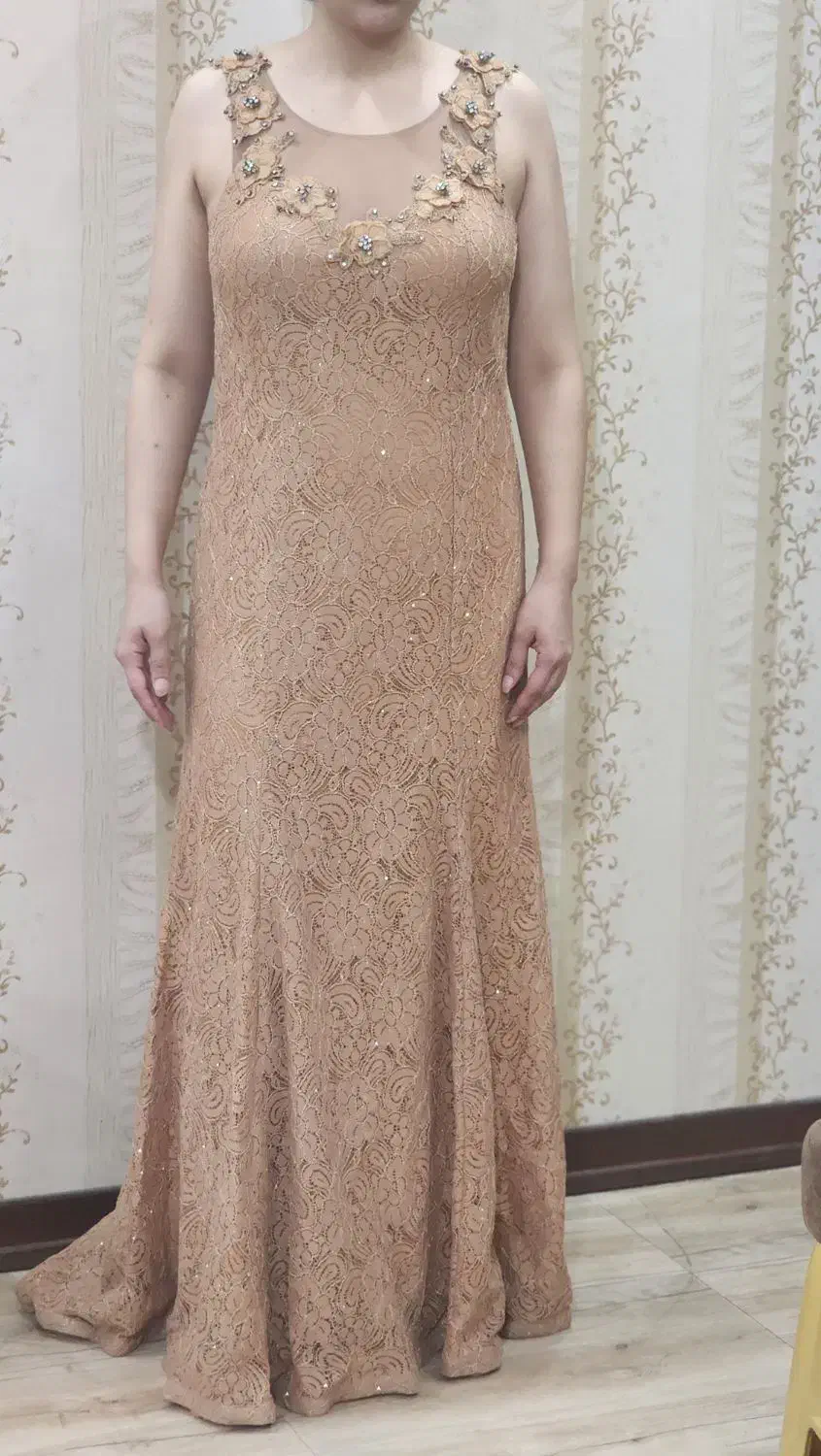 فروش تعدادی لباس مجلسی و مانتو(درحد نو)|لباس|اندیشه, اندیشه فاز ۳|دیوار