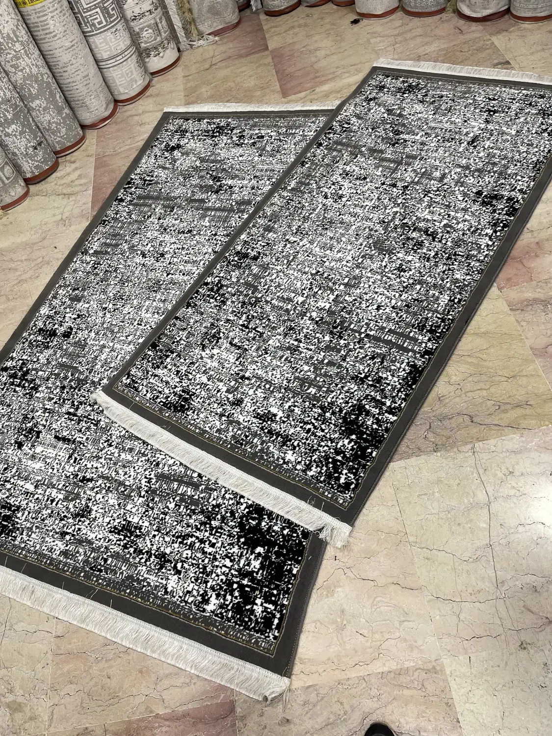 کد۸۵نقره ای|فرش|کرج, شاهین‌ویلا|دیوار