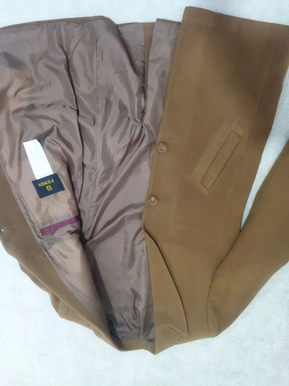 پالتو شتری جنس خوب|لباس|قم, شهر قائم|دیوار