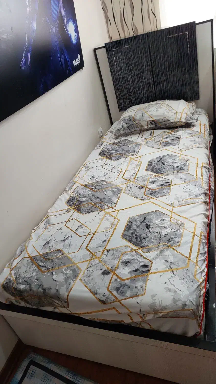 تخت و میز کامپیوتر|تخت و سرویس خواب|تهران, نارمک جنوبی|دیوار