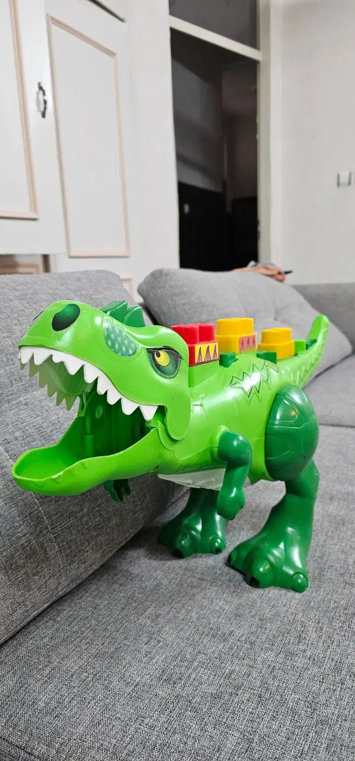 اسباب بازی دایناسور پسرانه|اسباب‌بازی بچه|مشهد, سرافرازان|دیوار