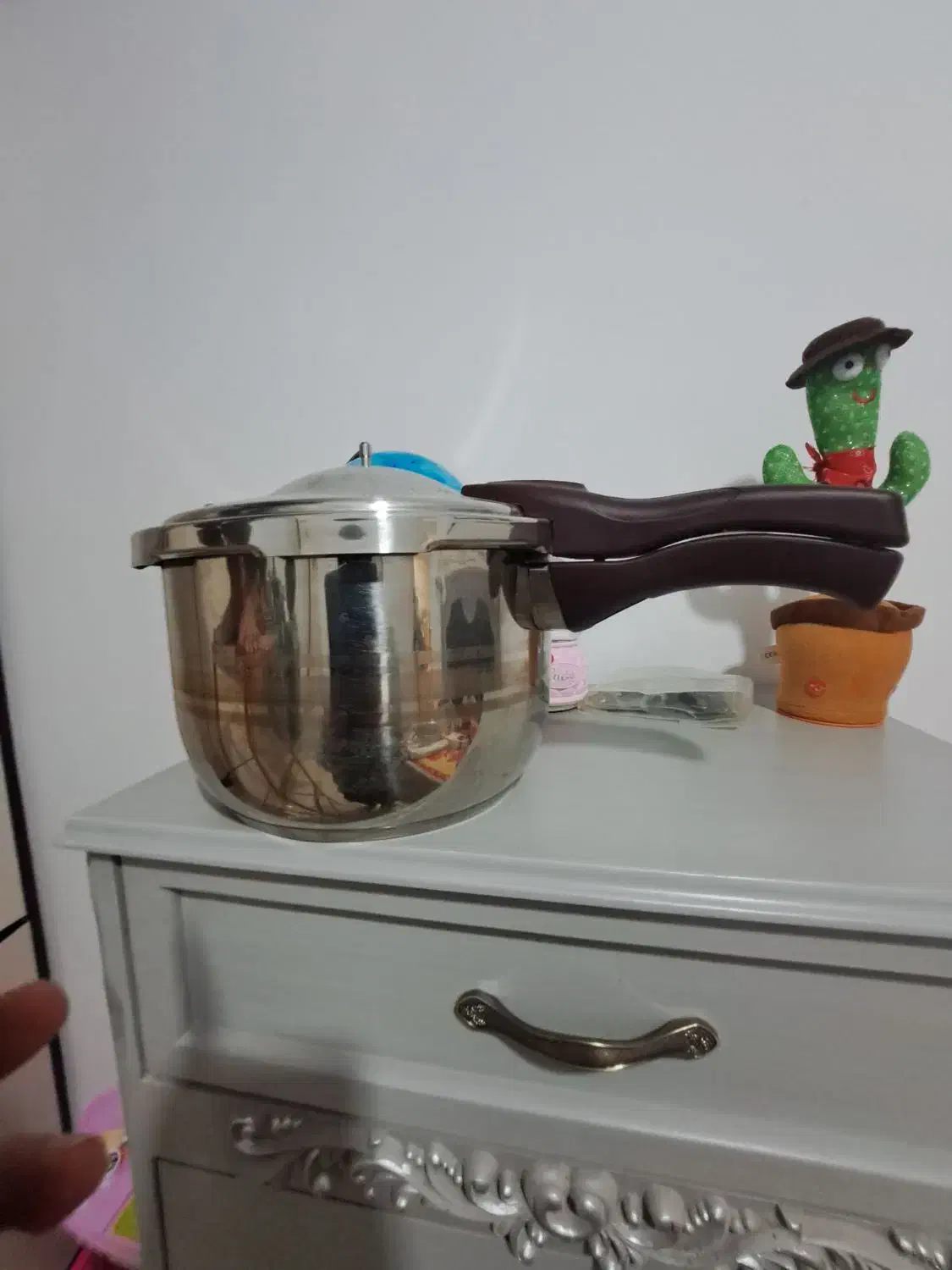 زودپز آرمانی حک شده روش|ظروف پخت‌وپز|خرم‌آباد, |دیوار