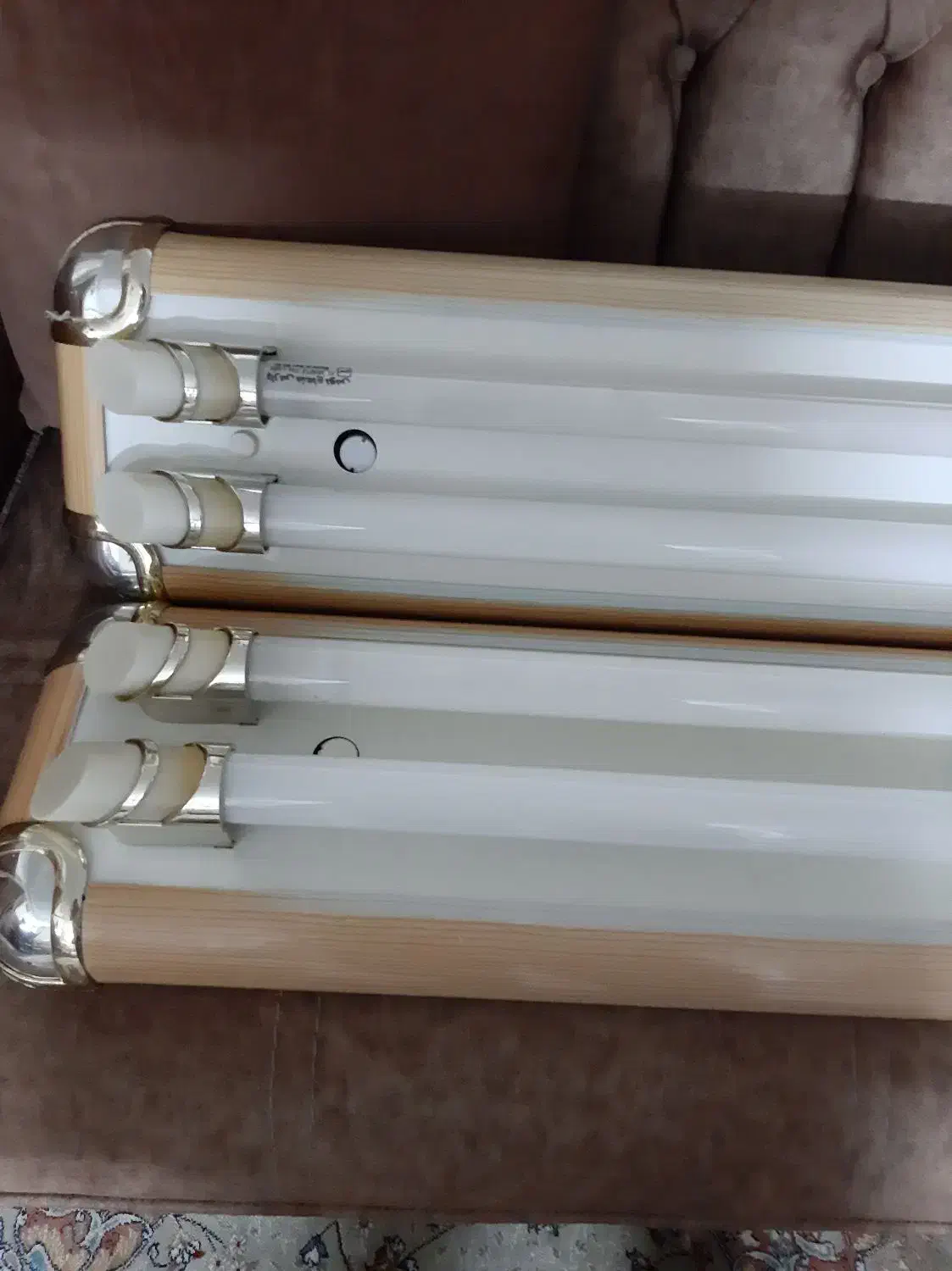 دوعدد مهتابی|لامپ و چراغ|ری, جوانمرد قصاب|دیوار