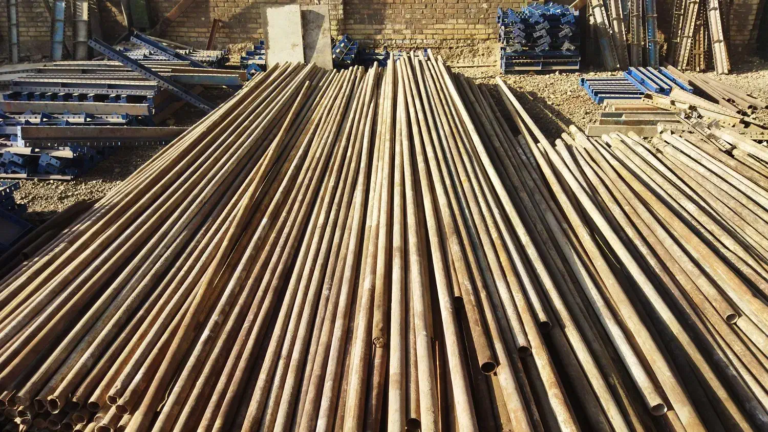 لوله داربستی|مصالح و تجهیزات ساختمان|اهواز, بازار آهن|دیوار