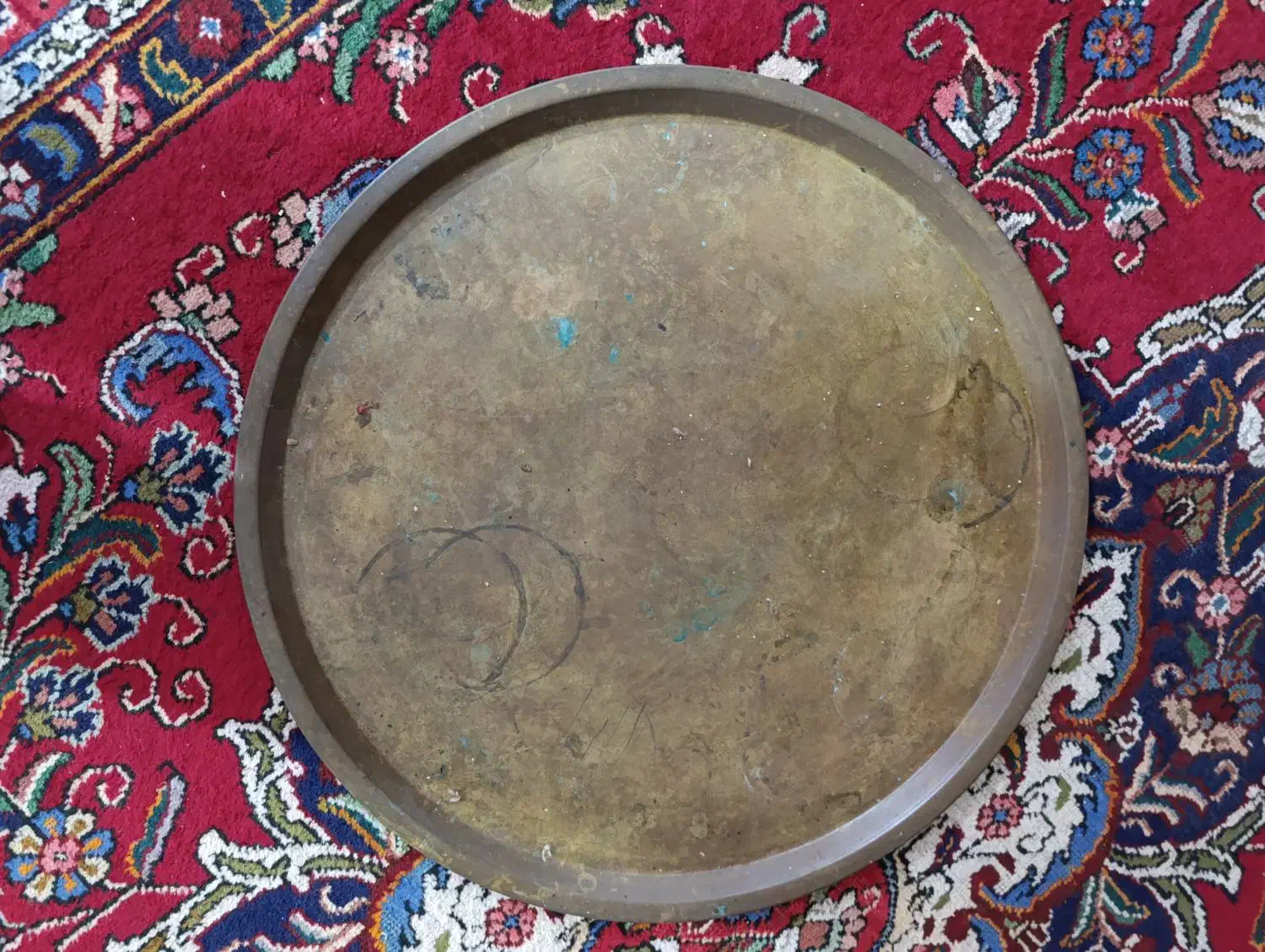 سینی ۷۰ سانتی برنجی کهنه|کلکسیون اشیاء عتیقه|رشت, گلسار|دیوار