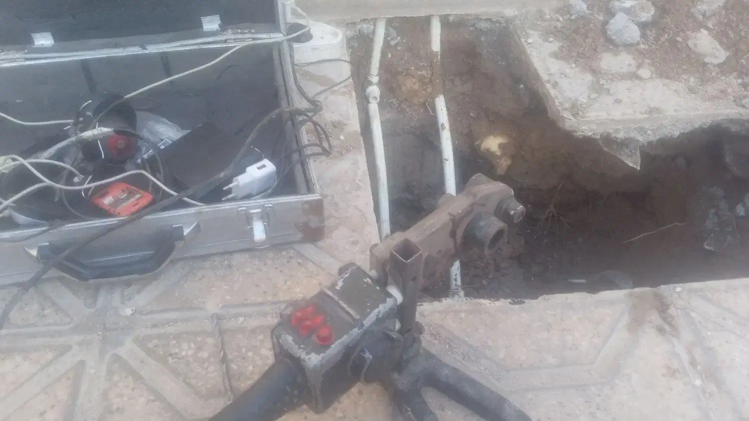 لوله بازکن فنر زن کل مشهدلوله کشی ترکیدگی نم زدگی|خدمات پیشه و مهارت|مشهد, وکیلآباد|دیوار