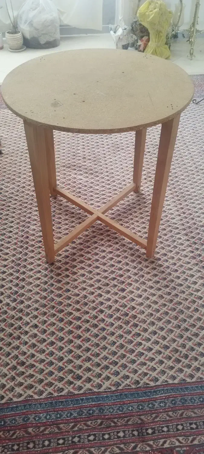 میز خاطره|میز تلفن|پردیس, فاز ۱|دیوار