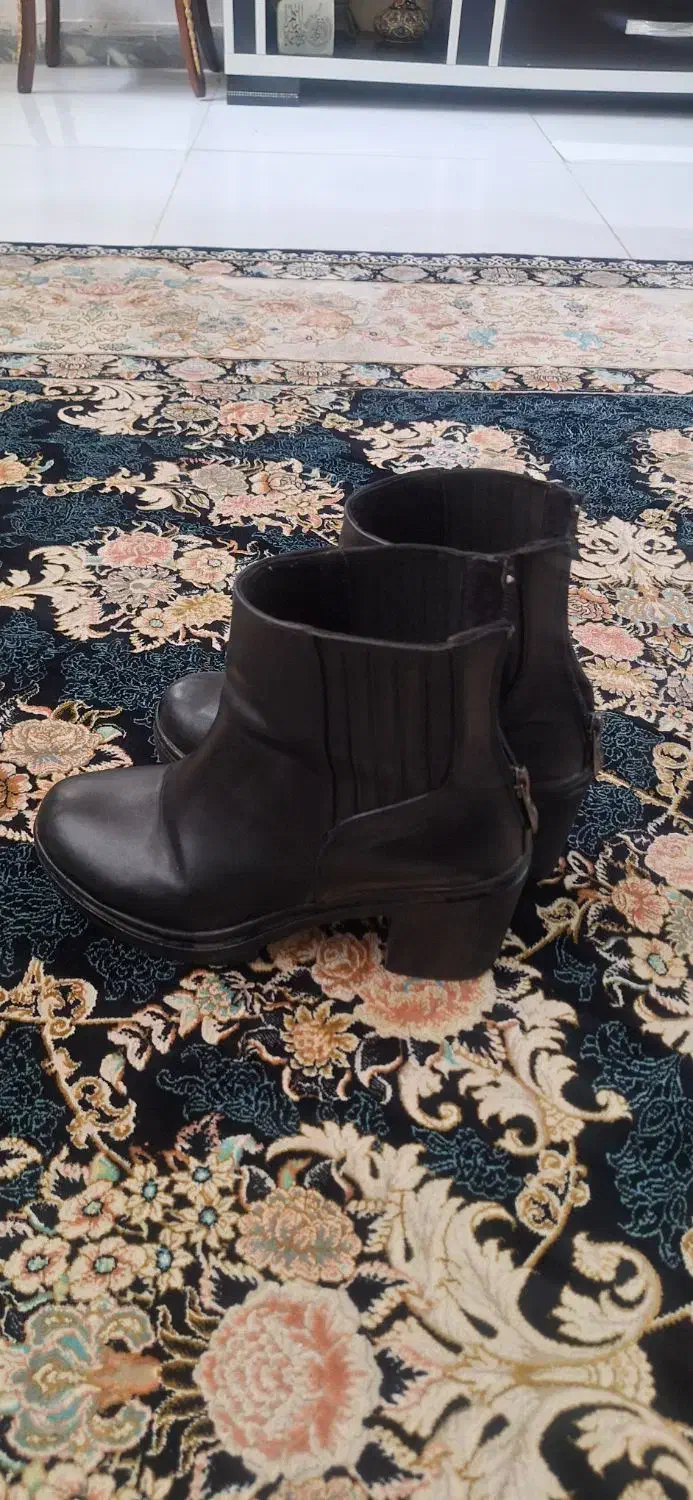 نیم بوت زنانه|کیف، کفش، کمربند|کرج, حسین آباد (اکبر آباد)|دیوار