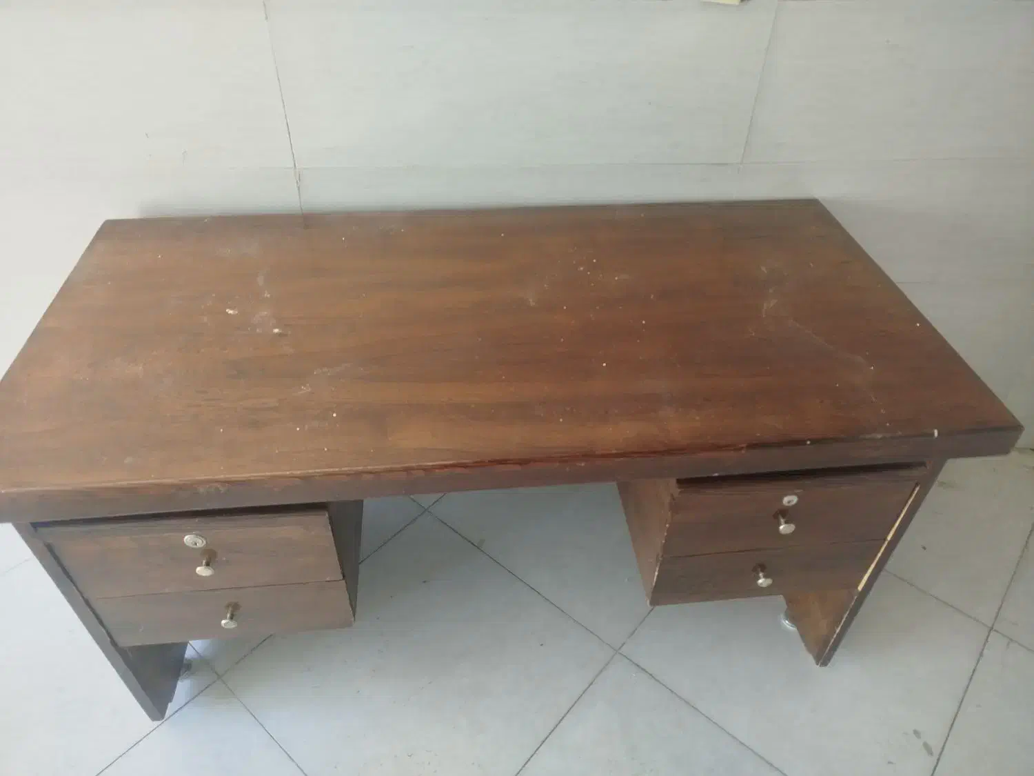 میز|میز تحریر و کامپیوتر|همدان, |دیوار