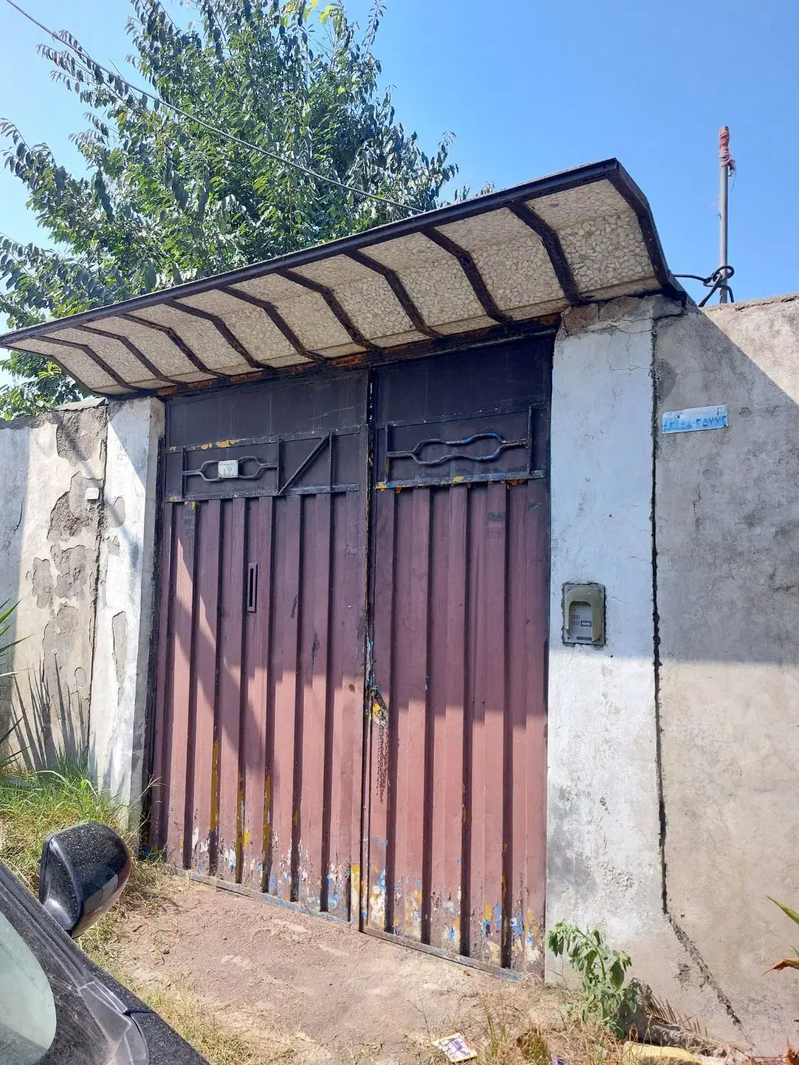 درب اهنی حیاط بدون چهارچوب بدون پوسیدگی|مصالح و تجهیزات ساختمان|رشت, منظریه|دیوار