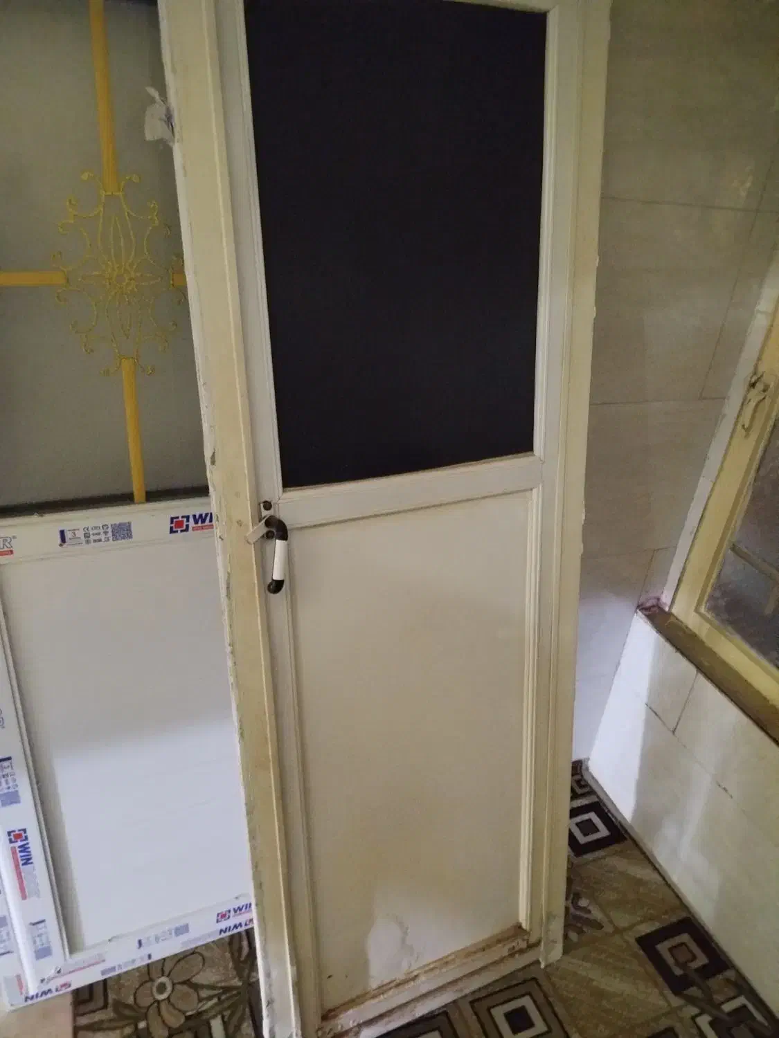 درب آلومینیومی|مصالح و تجهیزات ساختمان|تهران, شهرک ابوذر|دیوار