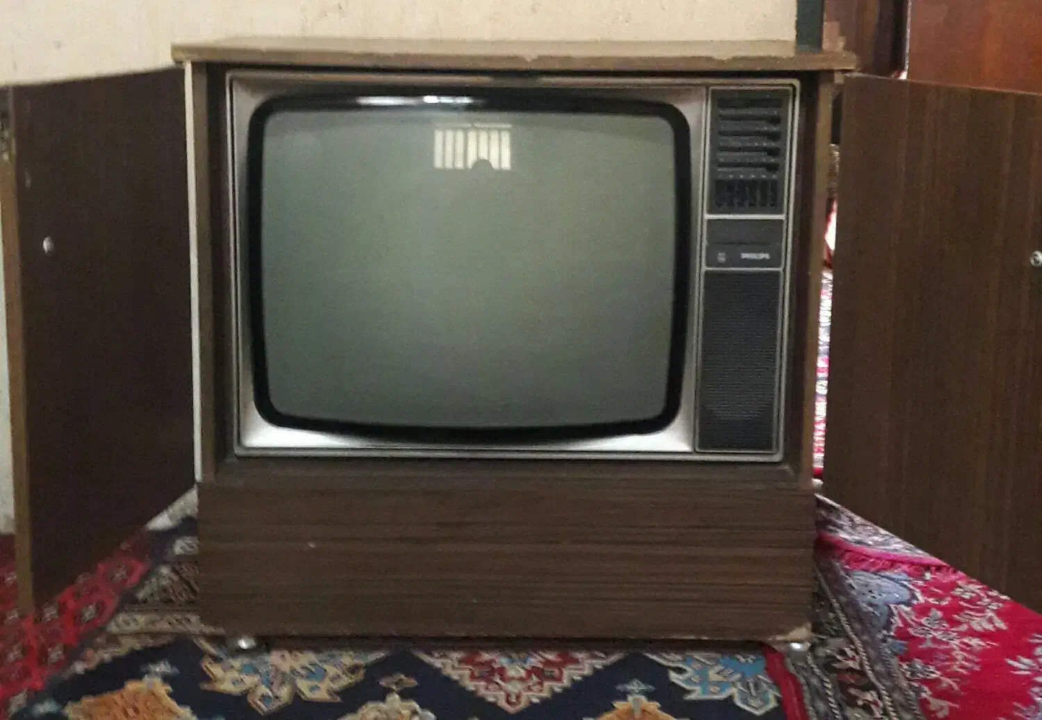 تلویزیون|کلکسیون اشیاء عتیقه|نهاوند, |دیوار