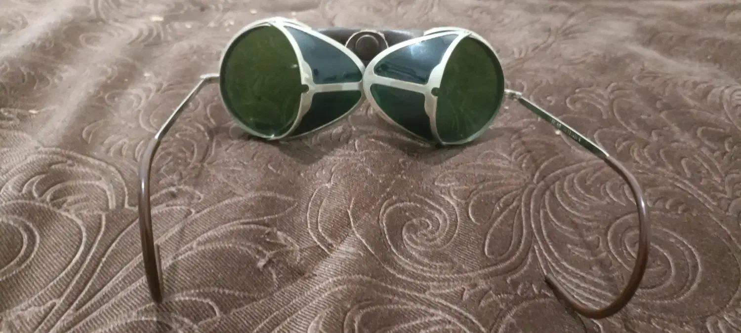 عینک قدیمی|زیورآلات و اکسسوری|شاهین‌شهر, دکتر حسابی|دیوار