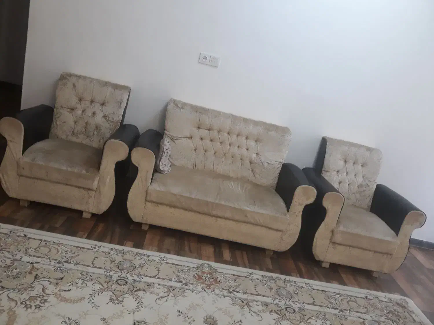 مبل|مبلمان خانگی و میز عسلی|فومن, |دیوار