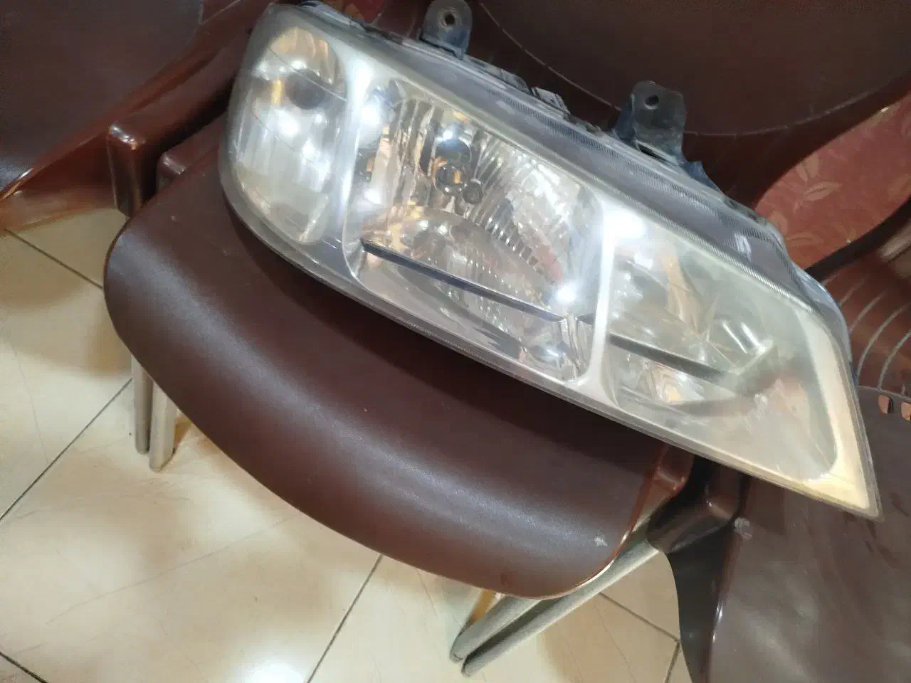 چراغ پژو پارس|قطعات یدکی و لوازم جانبی|تربتحیدریه, قائم|دیوار