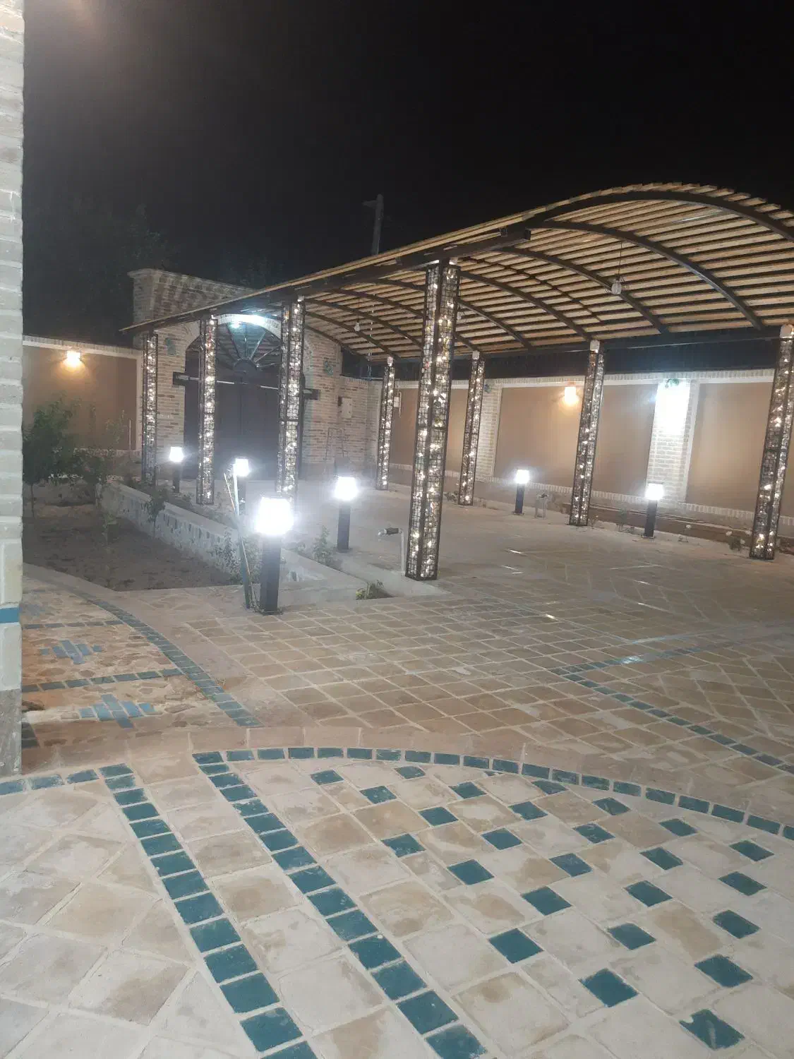 اجرای پیمانکاری و نما|خدمات پیشه و مهارت|مهریز, |دیوار