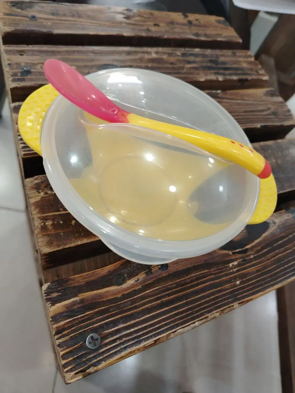 ظرف غذا کدوک همراه با قاشق|اسباب و اثاث بچه|کرمان, |دیوار