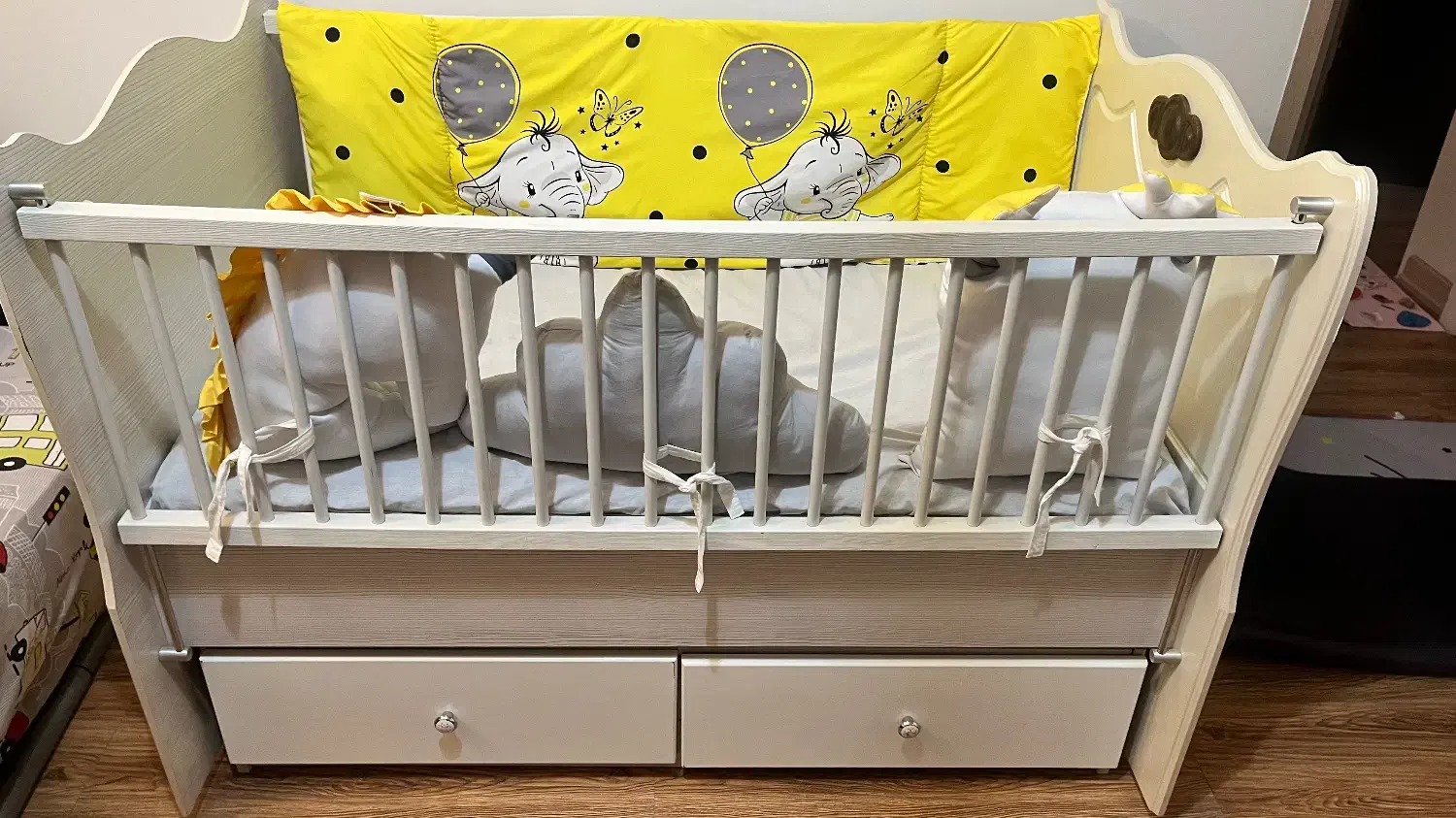 تخت نوزاد و کودک|تخت و صندلی بچه|تهران, ورزشگاه آزادی|دیوار