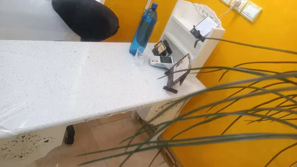 میزترو تمیزنو|آرایشگاه و سالن‌های زیبایی|زهک, |دیوار