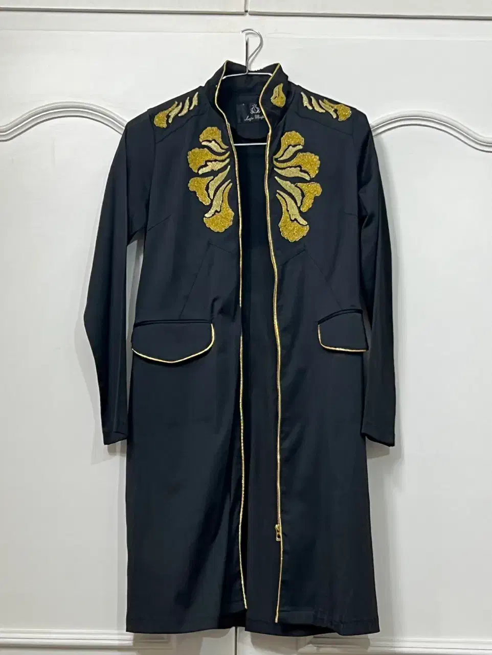 مانتو|لباس|اصفهان, دانشگاه اصفهان|دیوار