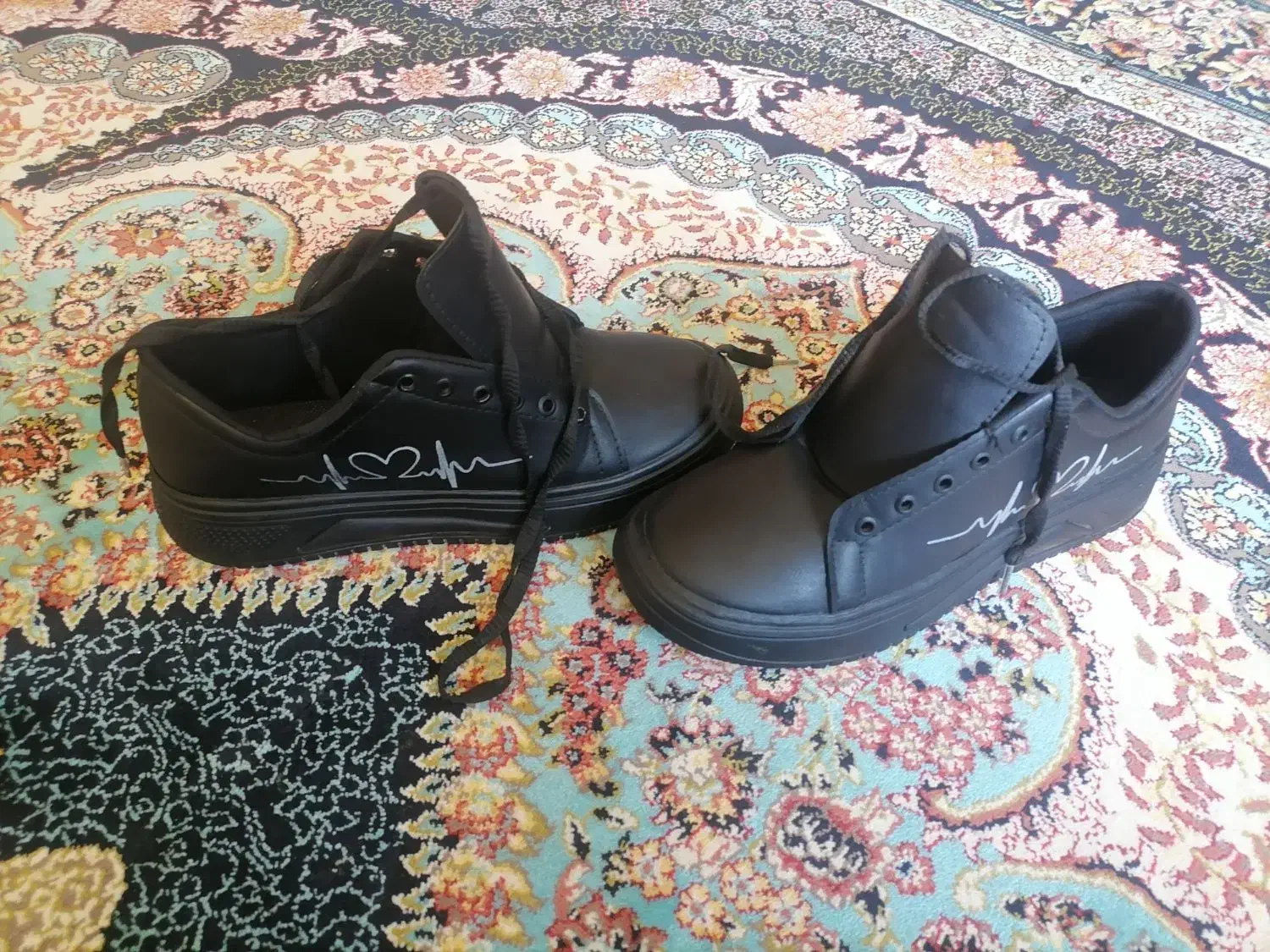 کفش اسپرت زنونه ضربان قلب سایز ۴۰|کیف، کفش، کمربند|کرمان, |دیوار