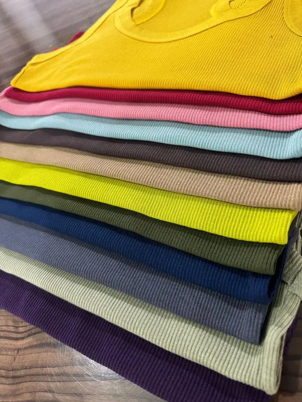 پوشاک|لباس|مسجد سلیمان, |دیوار